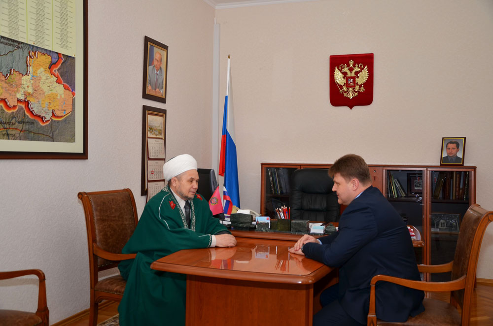 Обсуждены вопросы сохранения и укрепления межнационального согласия