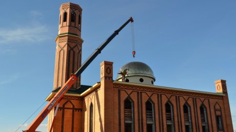 На мечеть в Средней Елюзани установили купол