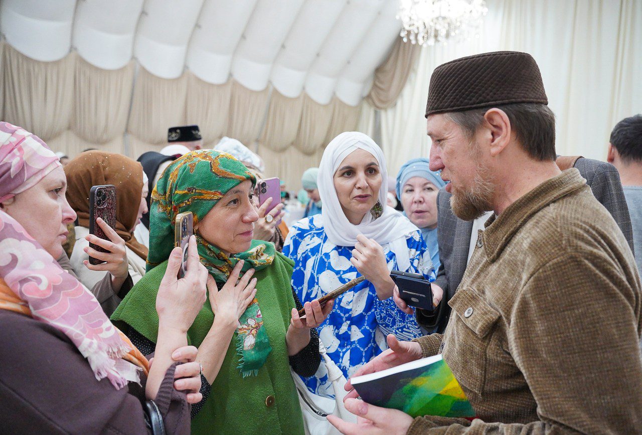 Благотворительная встреча с журналистами в рамках традиционного ифтара Благотворительная встреча с журналистами в рамках традиционного ифтара