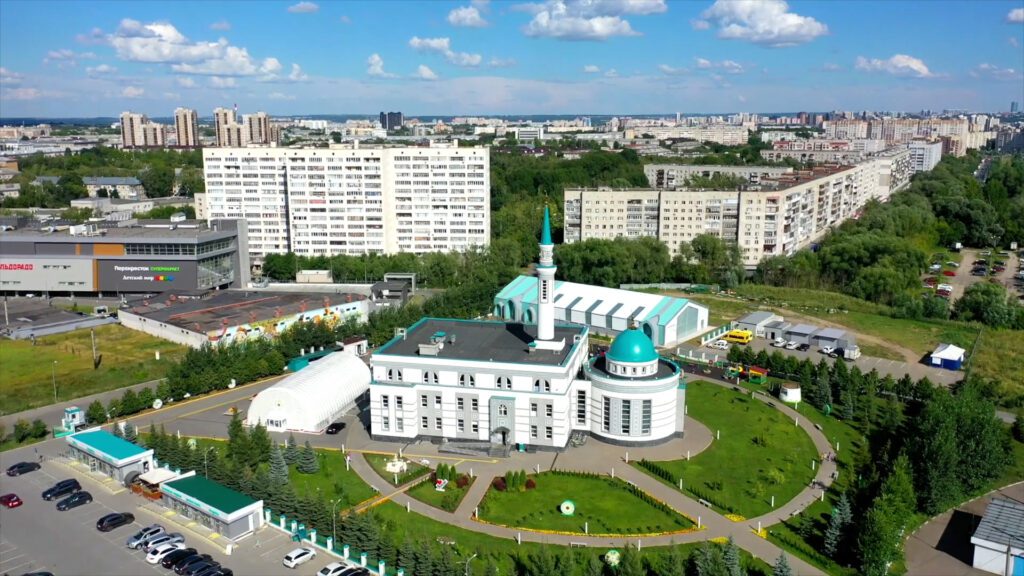 ПЯТНИЦА: ДЕНЬ, КОГДА ВРЕМЯ ТЕРЯЕТ ВЛАСТЬ